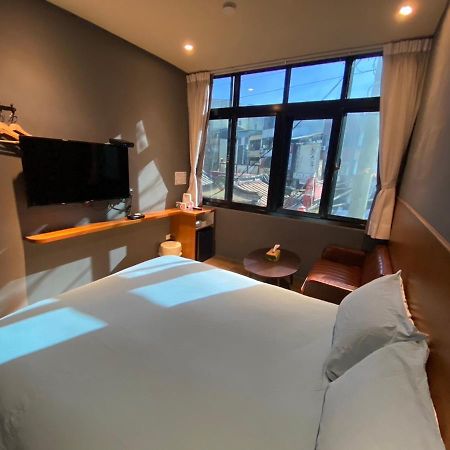 良文旅2館ryou Hotel Vintage - II تاينان المظهر الخارجي الصورة