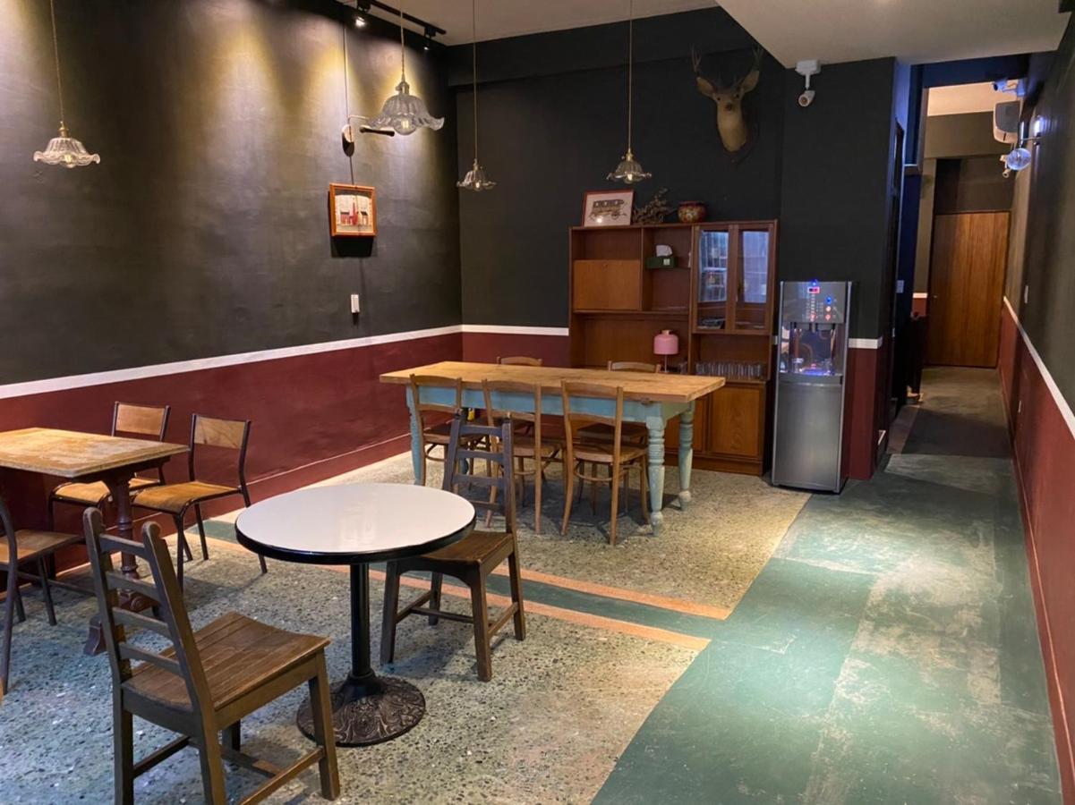 良文旅2館ryou Hotel Vintage - II تاينان المظهر الخارجي الصورة