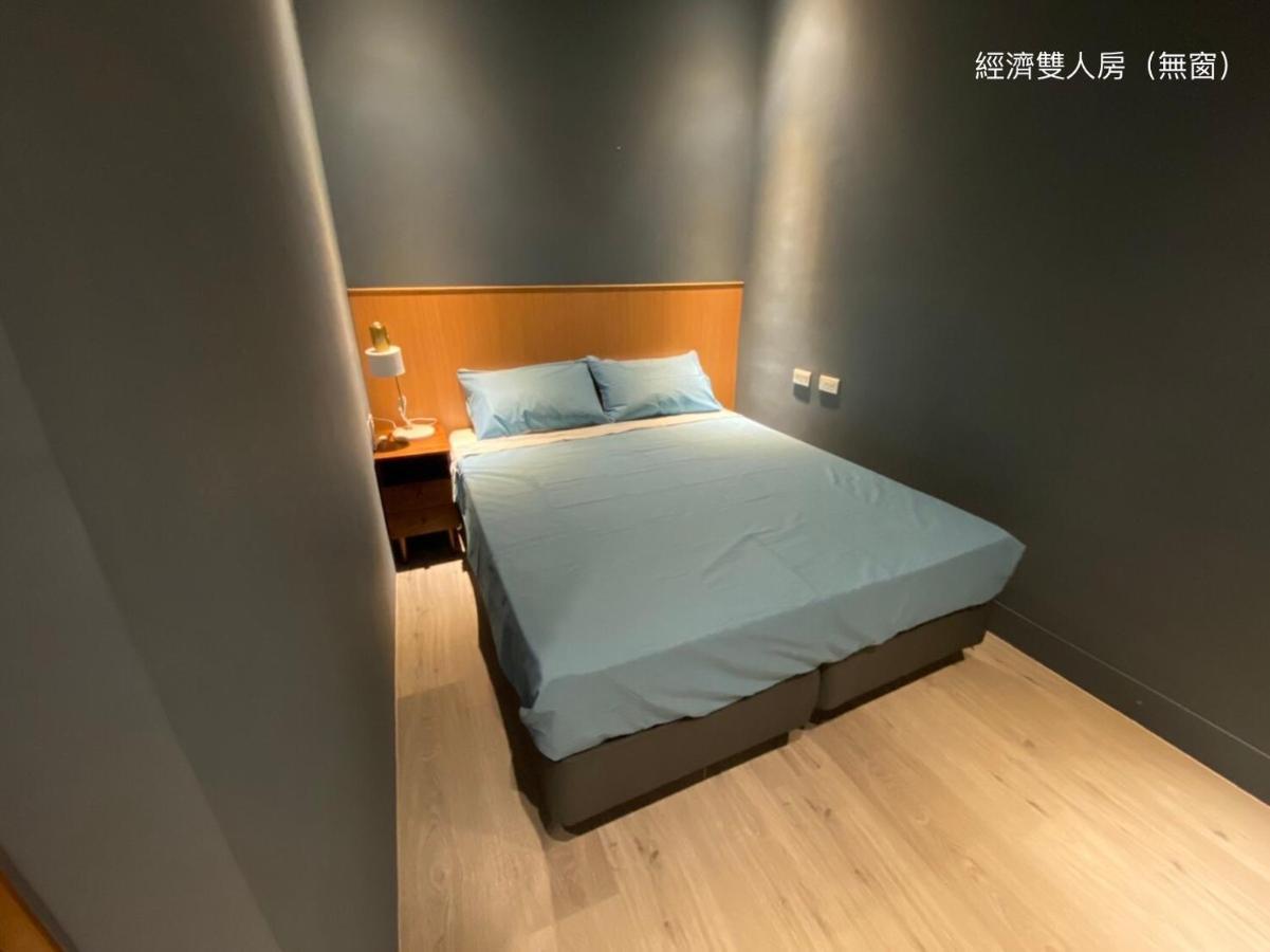 良文旅2館ryou Hotel Vintage - II تاينان المظهر الخارجي الصورة