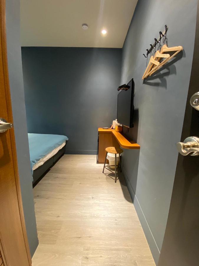 良文旅2館ryou Hotel Vintage - II تاينان المظهر الخارجي الصورة