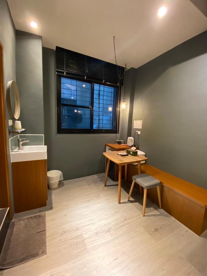 良文旅2館ryou Hotel Vintage - II تاينان المظهر الخارجي الصورة