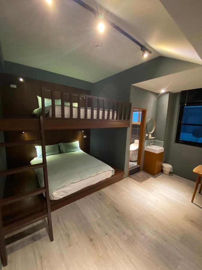 良文旅2館ryou Hotel Vintage - II تاينان المظهر الخارجي الصورة